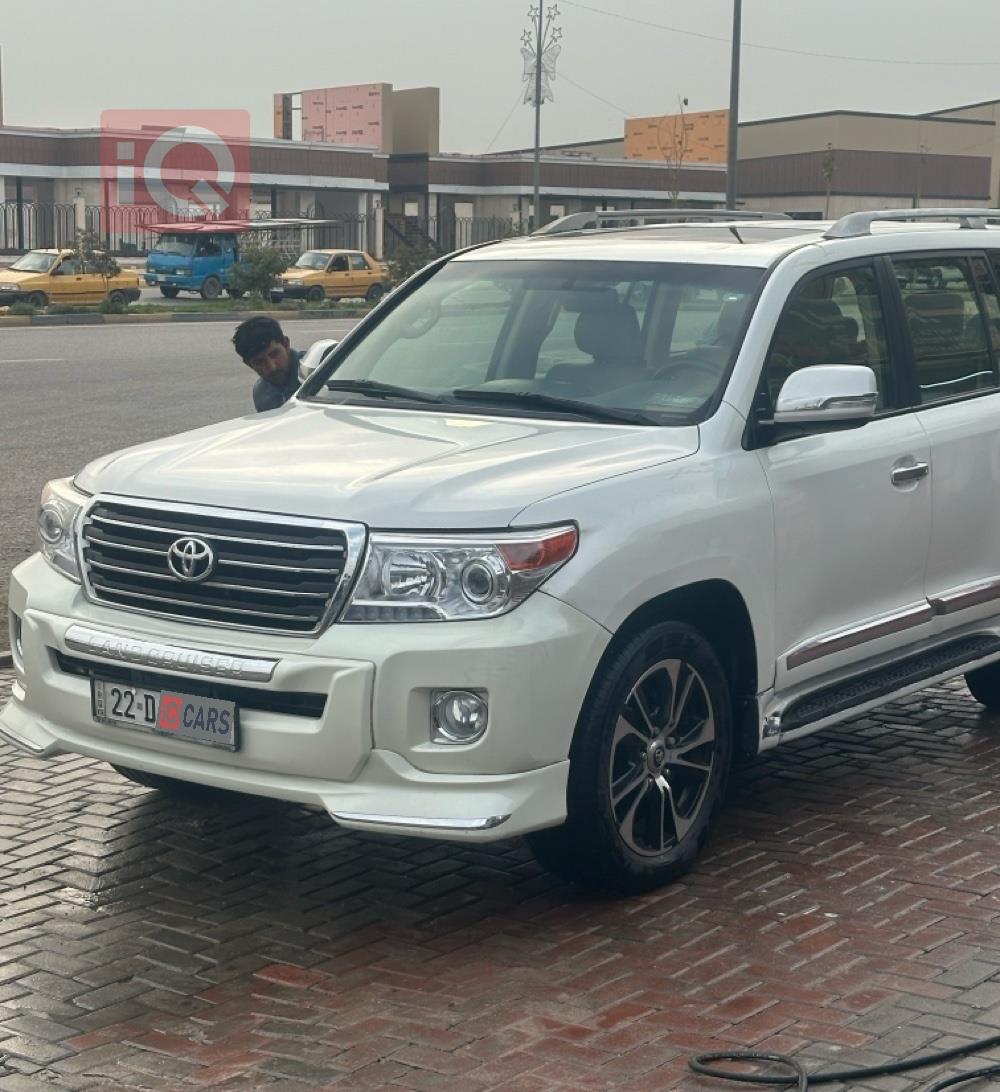 تويوتا لاندكروزر